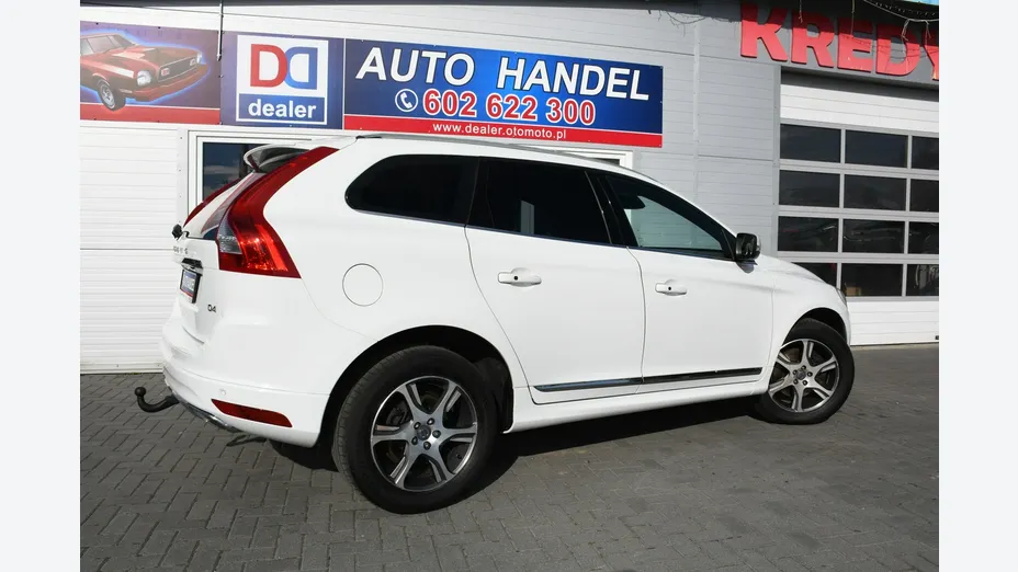 VOLVO XC60 -