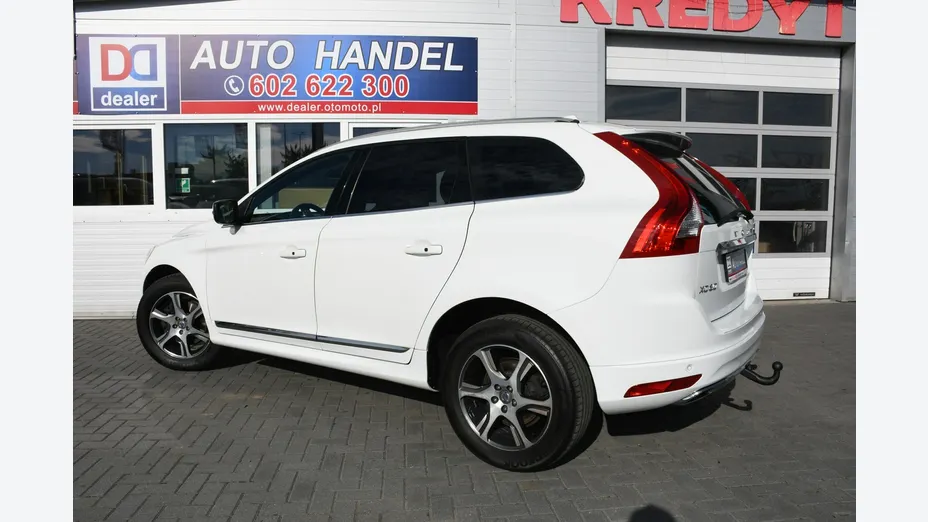 VOLVO XC60 -