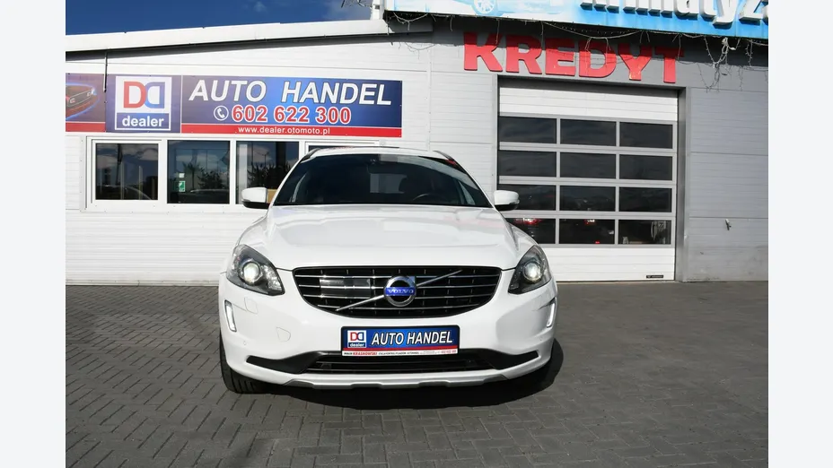 VOLVO XC60 -