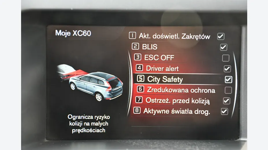 VOLVO XC60 -