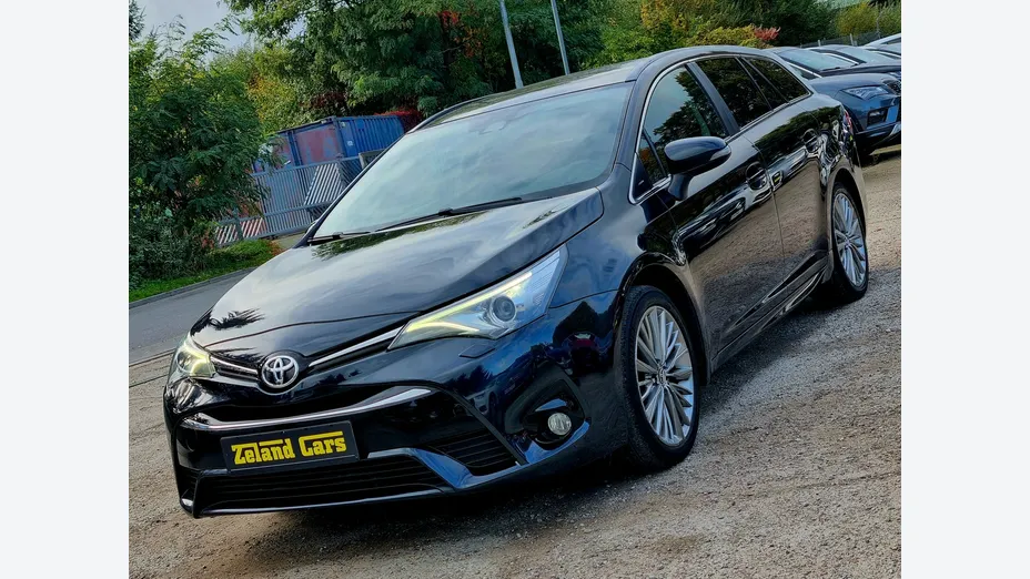 TOYOTA Avensis -