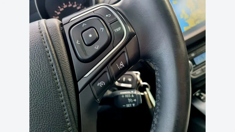 TOYOTA Avensis -