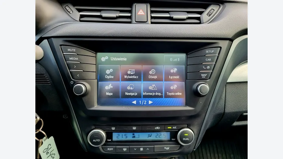 TOYOTA Avensis -