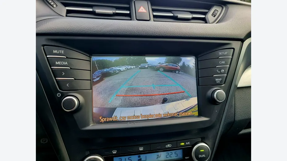 TOYOTA Avensis -