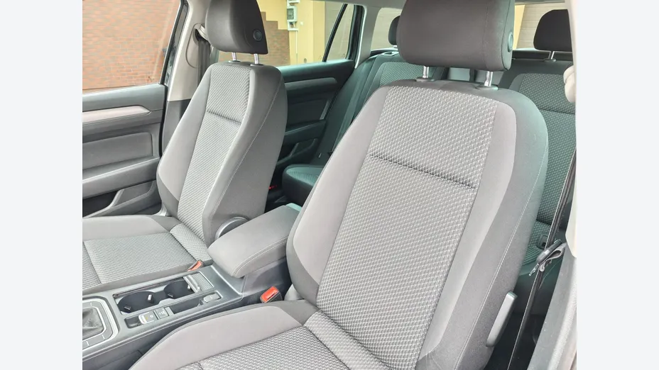 VOLKSWAGEN Passat -
