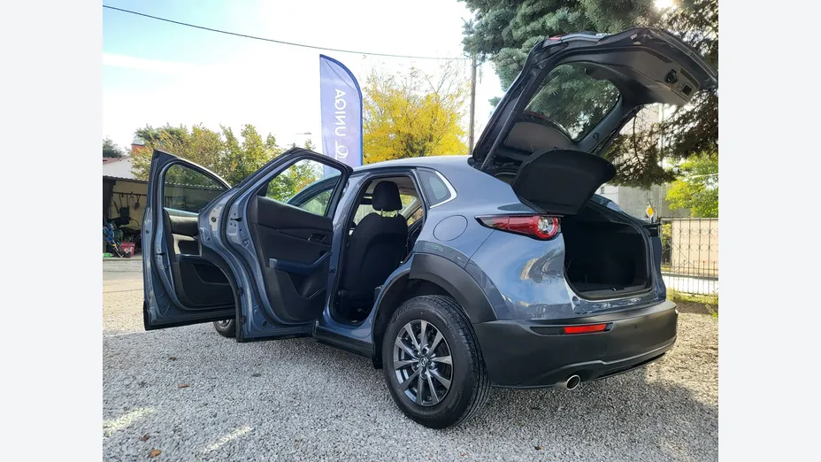 MAZDA CX-30 -