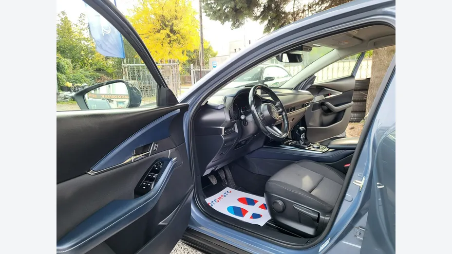 MAZDA CX-30 -