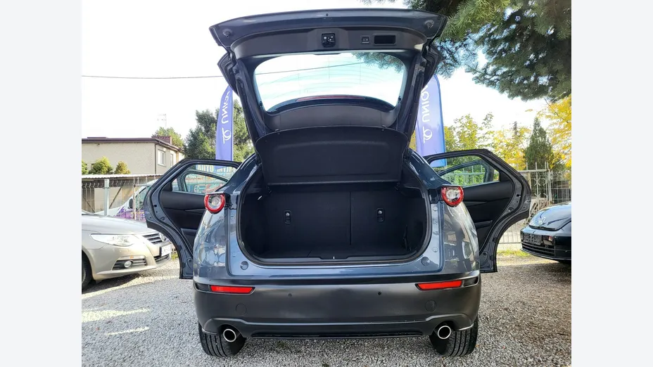 MAZDA CX-30 -