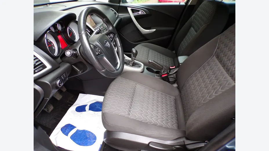 OPEL Astra -