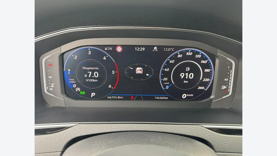 VOLKSWAGEN Passat -