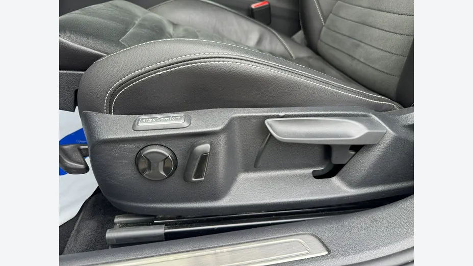 VOLKSWAGEN Passat -