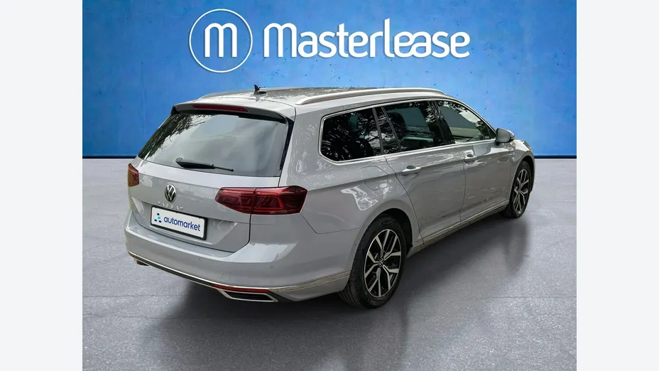 VOLKSWAGEN Passat -