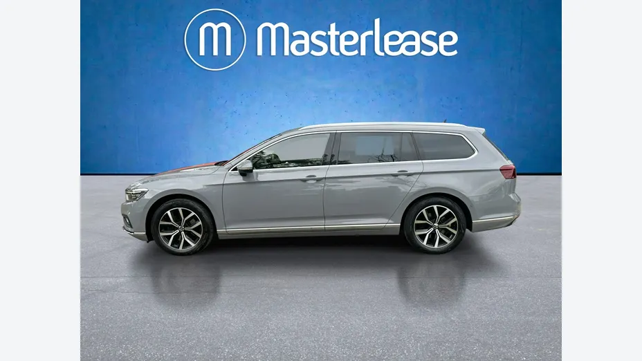 VOLKSWAGEN Passat -