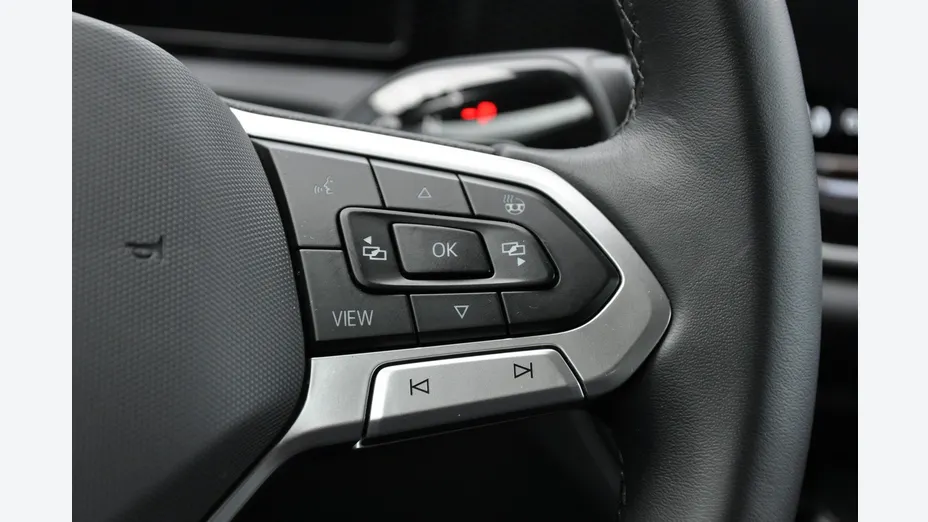 VOLKSWAGEN Tiguan -