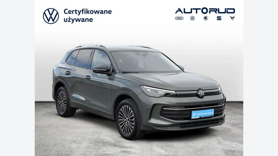 VOLKSWAGEN Tiguan -