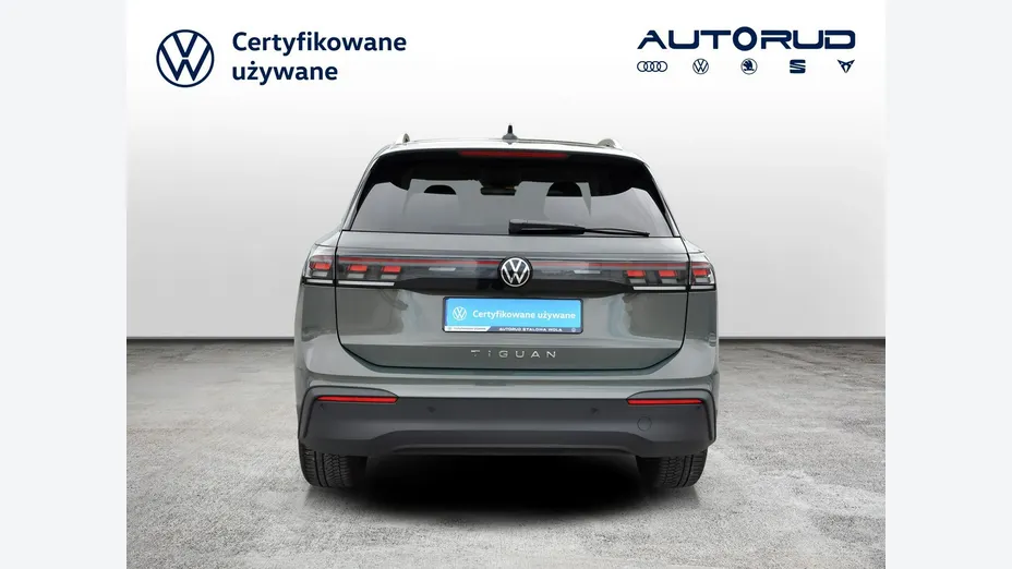 VOLKSWAGEN Tiguan -