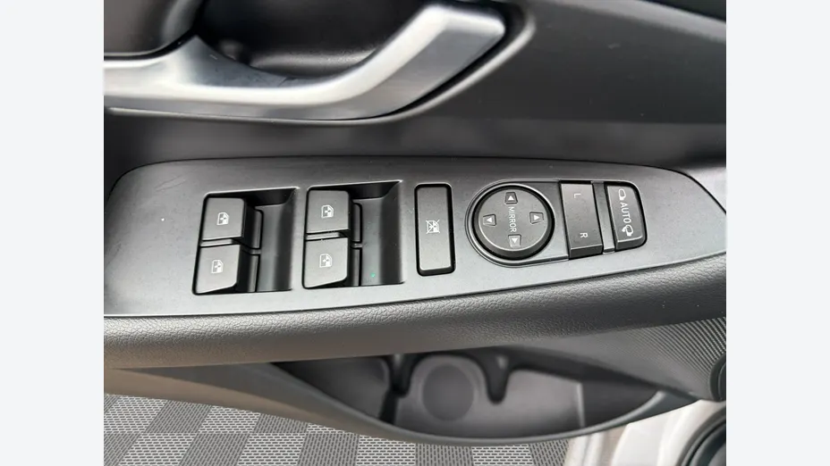 HYUNDAI i30 -