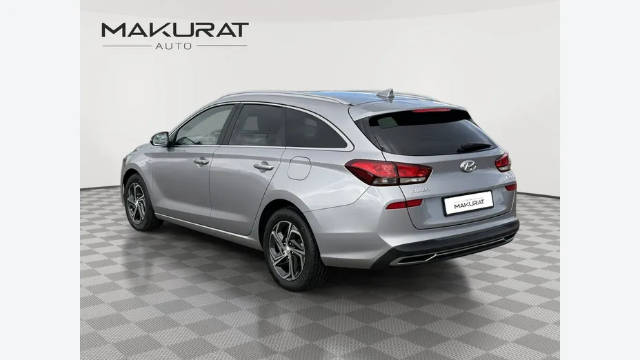 HYUNDAI i30 -