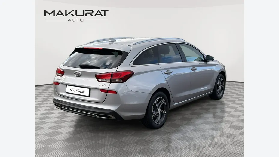 HYUNDAI i30 -