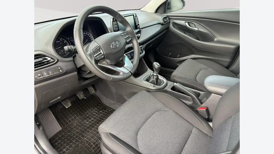 HYUNDAI i30 -