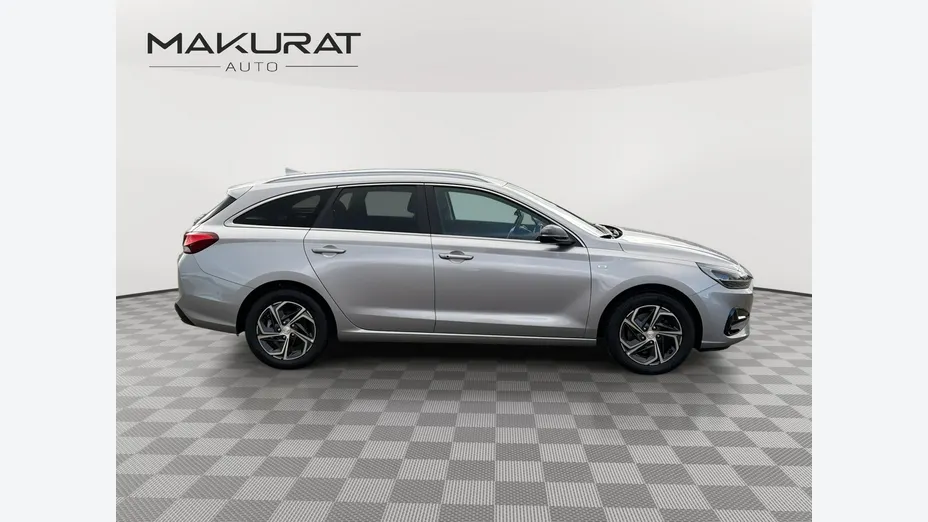 HYUNDAI i30 -