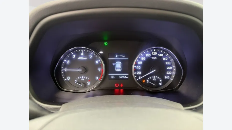 HYUNDAI i30 -