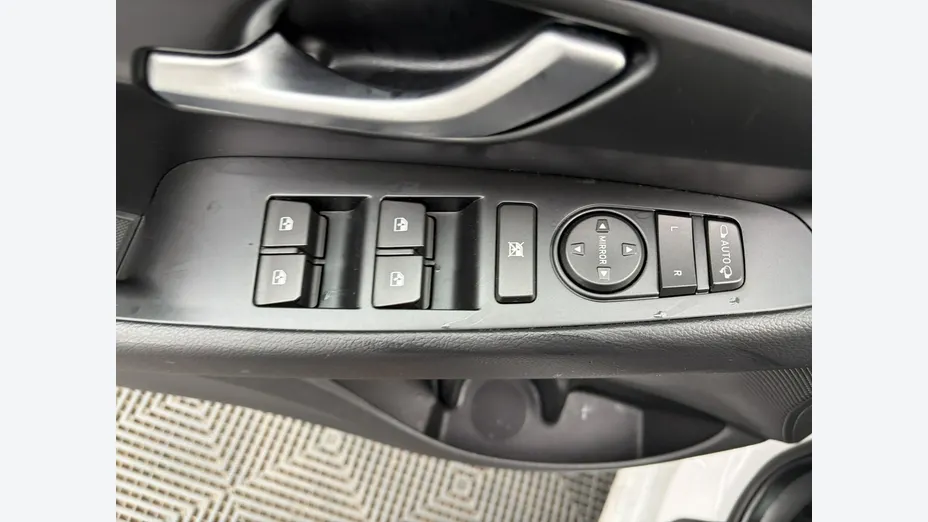 HYUNDAI i30 -