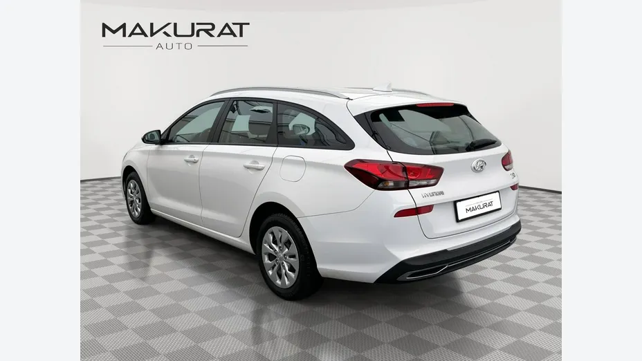 HYUNDAI i30 -