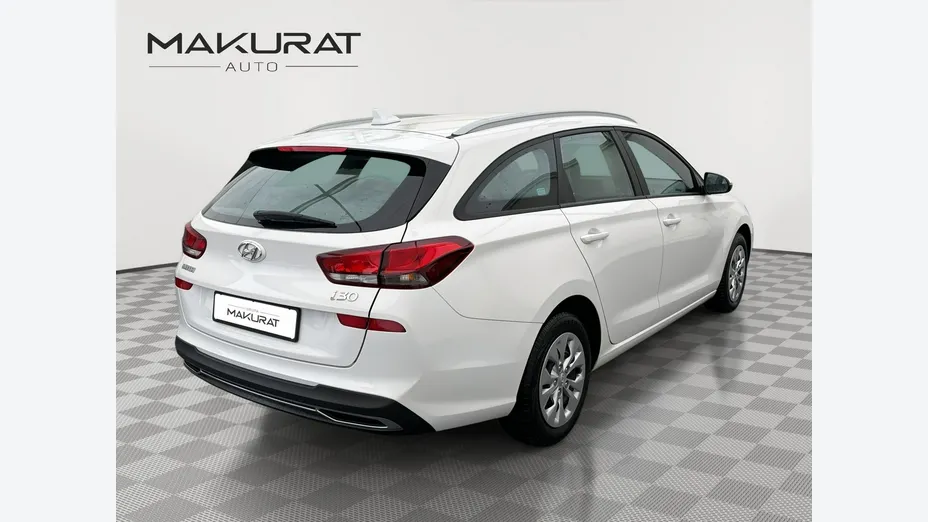 HYUNDAI i30 -