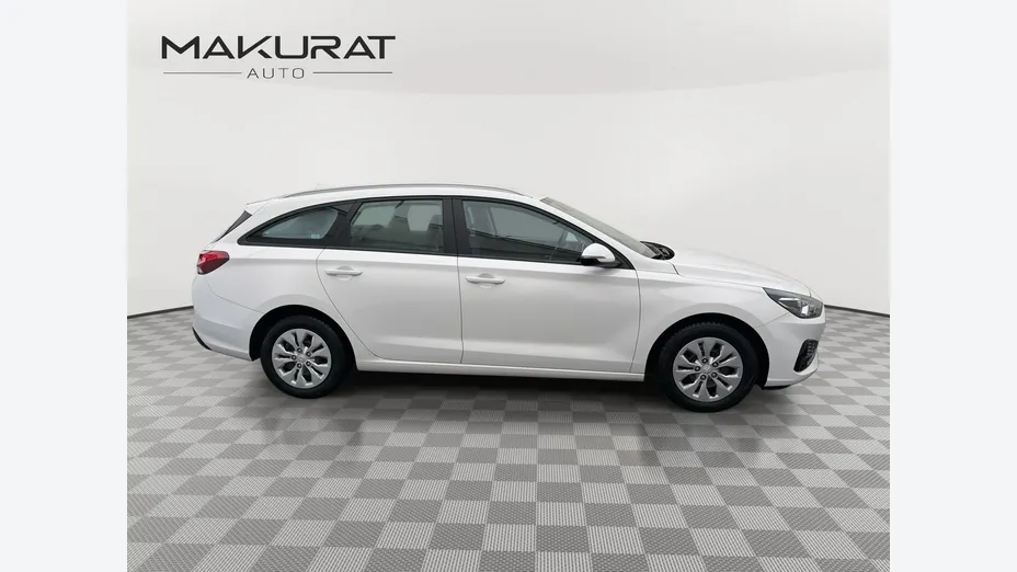 HYUNDAI i30 -