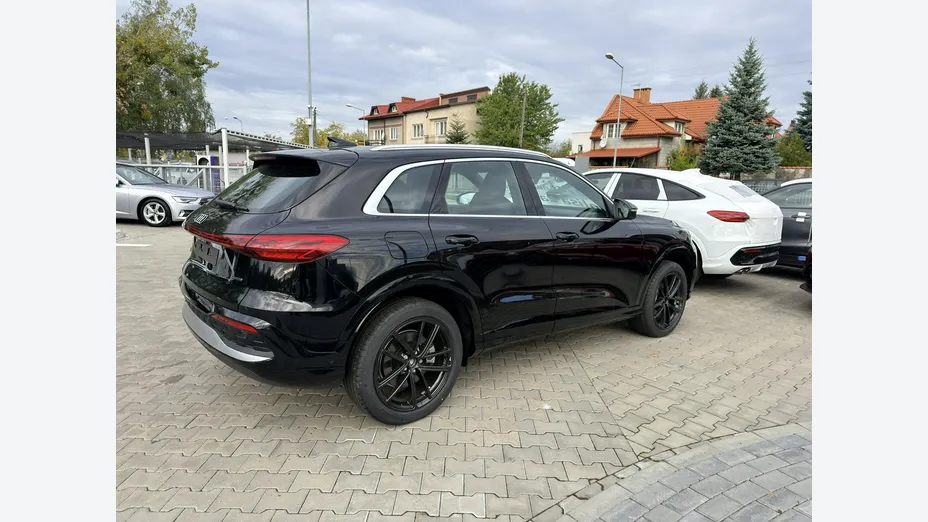 AUDI Q5 -