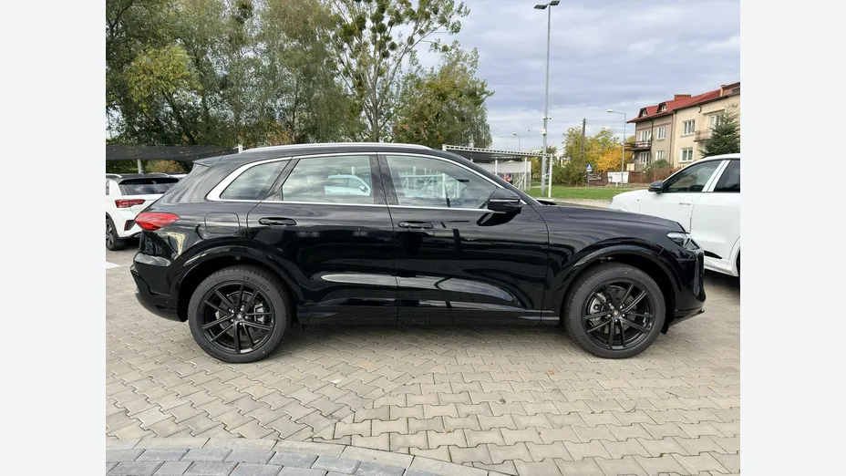 AUDI Q5 -