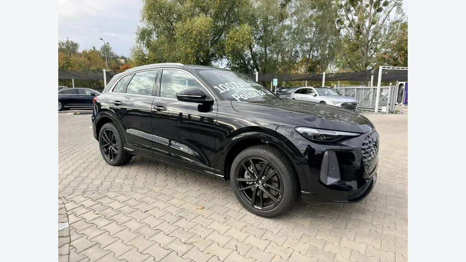 AUDI Q5 -