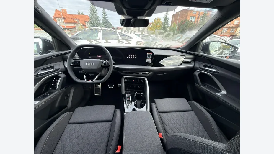 AUDI Q5 -