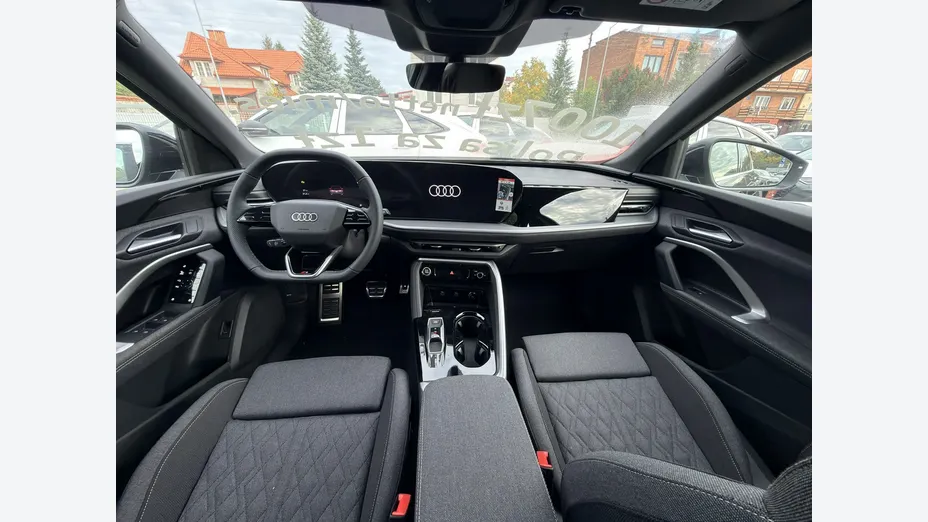 AUDI Q5 -