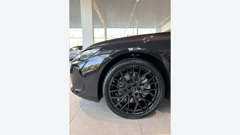 AUDI A6 -
