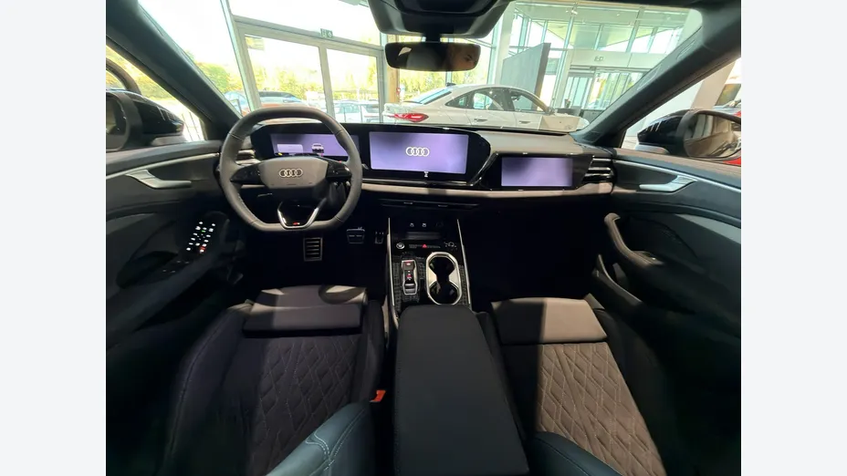 AUDI A6 -
