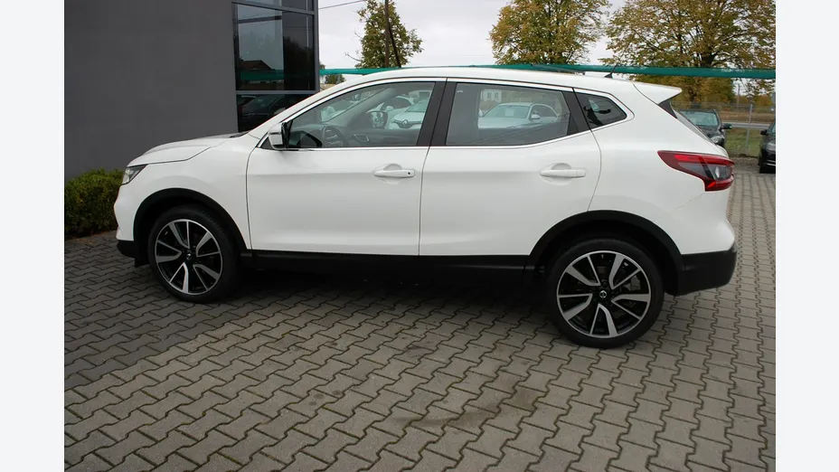 NISSAN Qashqai -