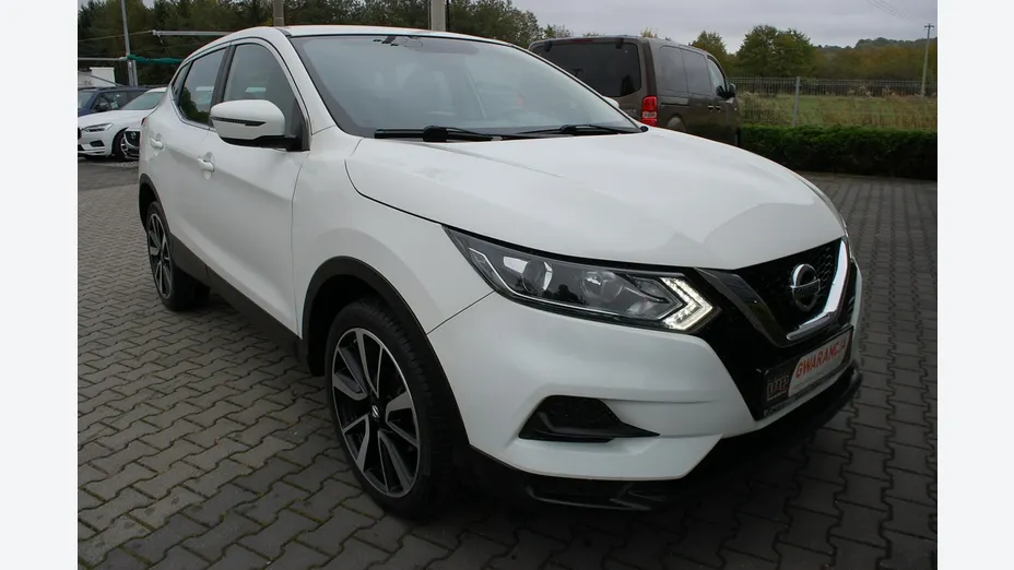 NISSAN Qashqai -