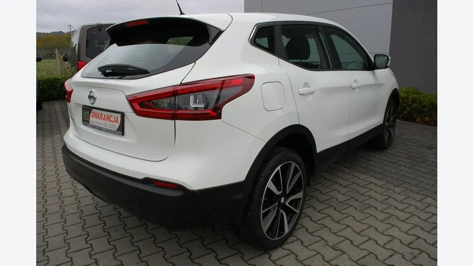 NISSAN Qashqai -