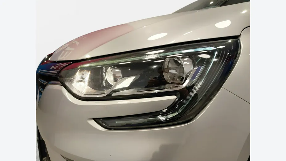 RENAULT Megane -