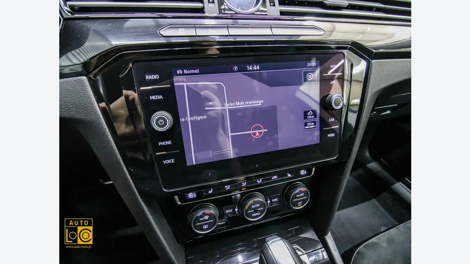 VOLKSWAGEN Arteon -