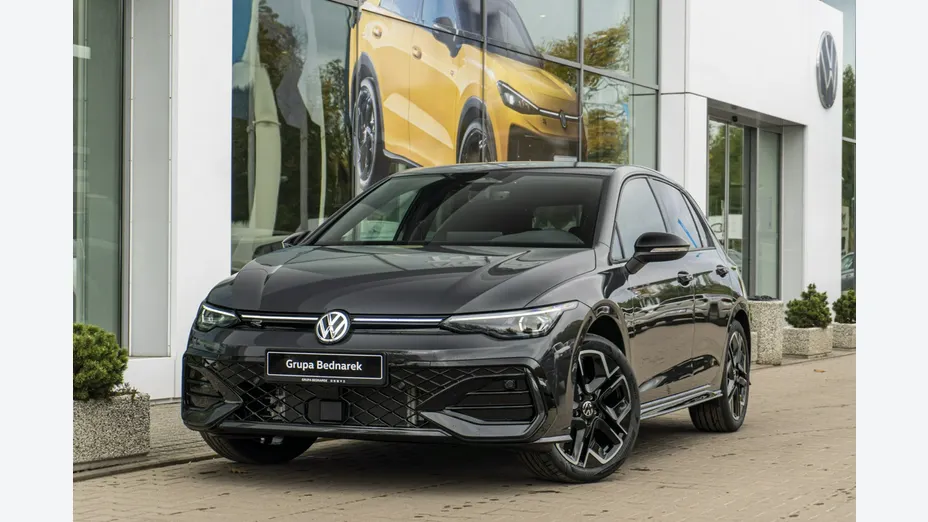 VOLKSWAGEN Golf -