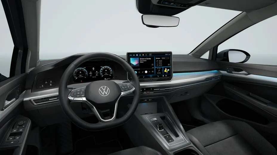 VOLKSWAGEN Golf -