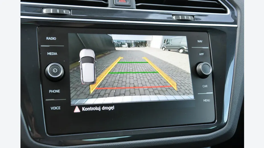 VOLKSWAGEN Tiguan -