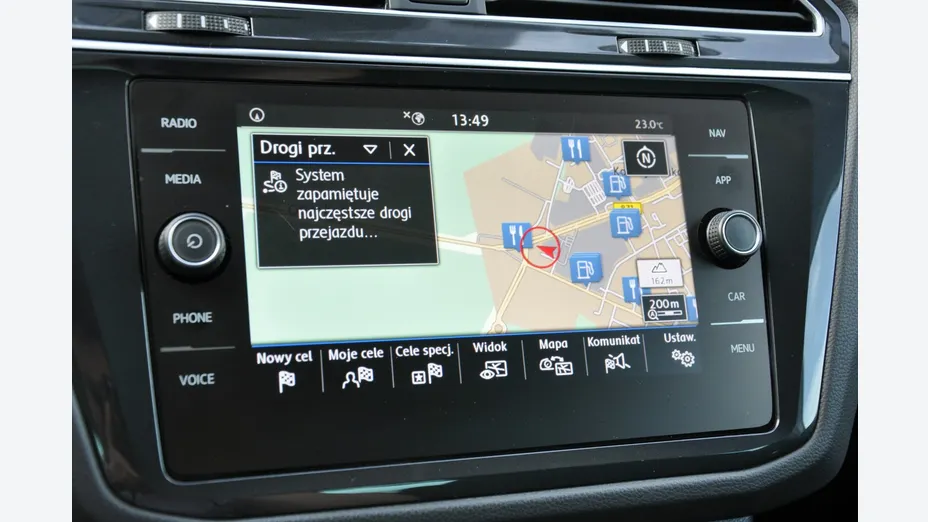 VOLKSWAGEN Tiguan -