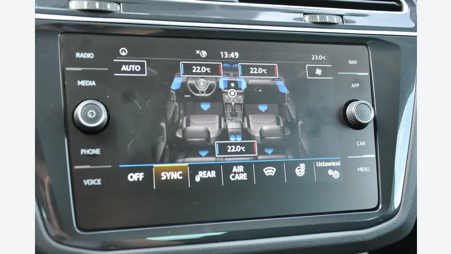 VOLKSWAGEN Tiguan -