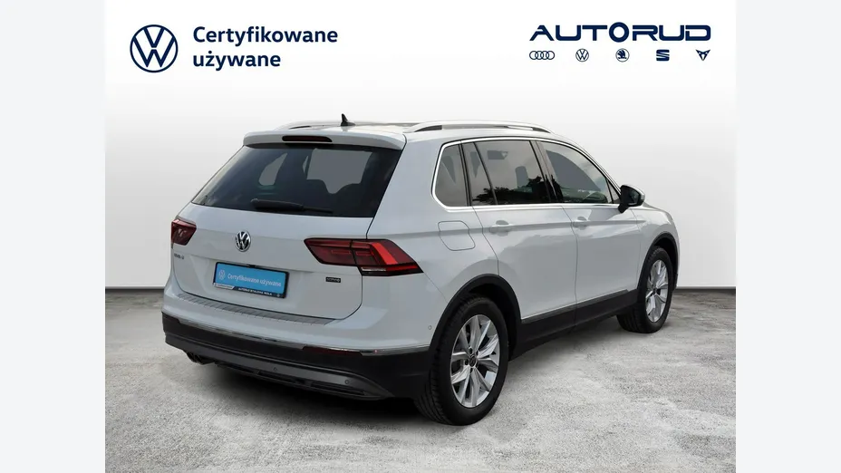 VOLKSWAGEN Tiguan -