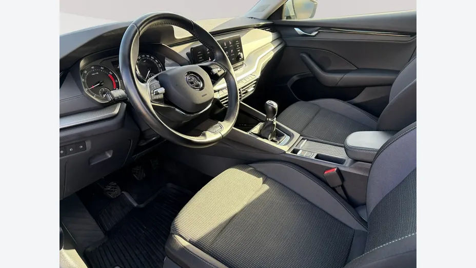 SKODA Octavia -