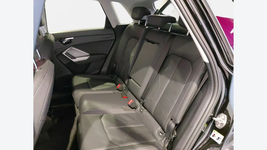 AUDI Q3 -